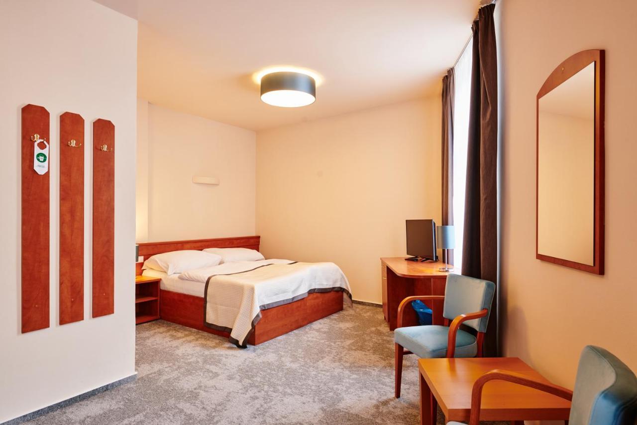 Hotel Terasa วิมแปร์ค ภายนอก รูปภาพ